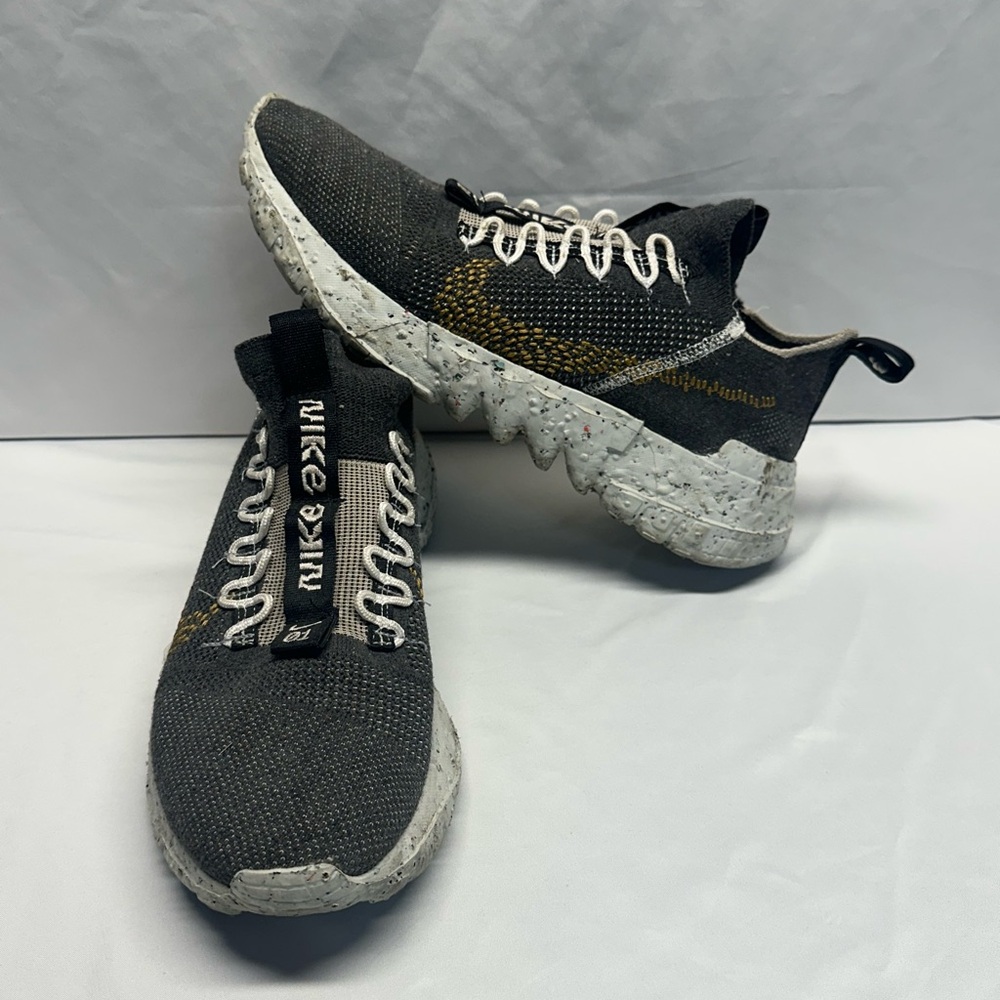 Nike Men’s Space Hippie 01 Black Wheat, men’s size 12. Good condition, no laces